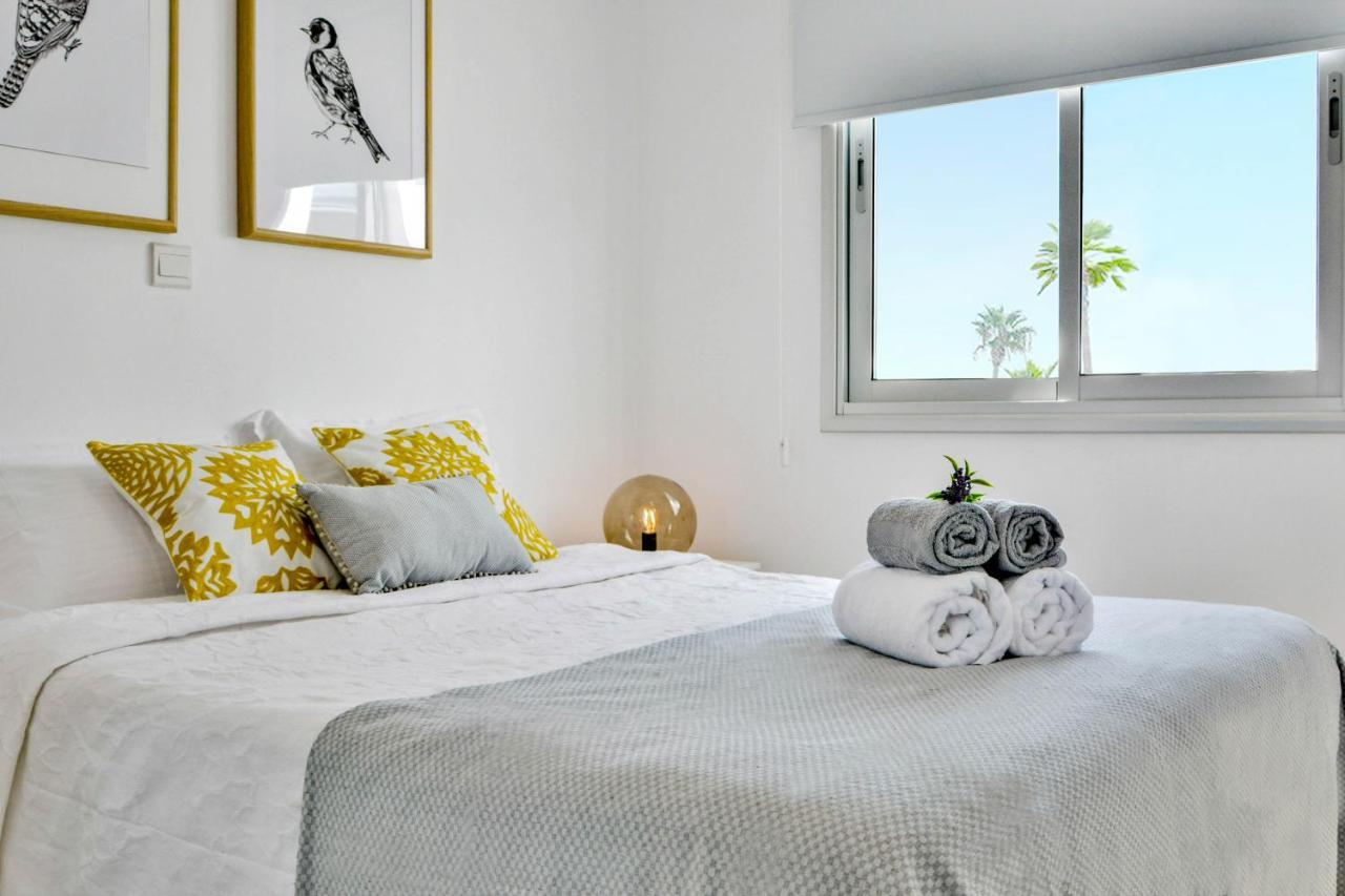 Phaedrus Living: Seaside Luxury Flat Lighthouse 67 Apartment Paphos Bagian luar foto