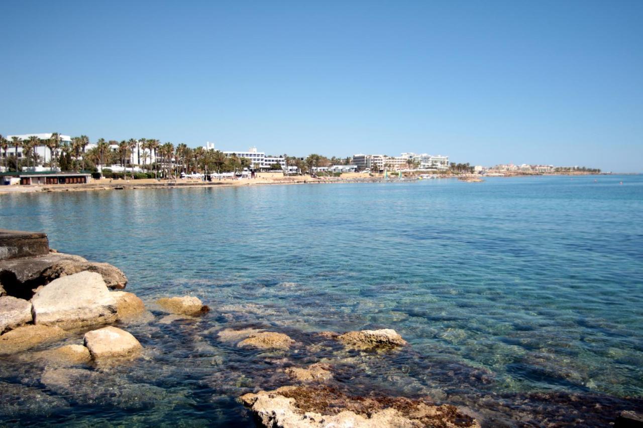 Phaedrus Living: Seaside Luxury Flat Lighthouse 67 Apartment Paphos Bagian luar foto