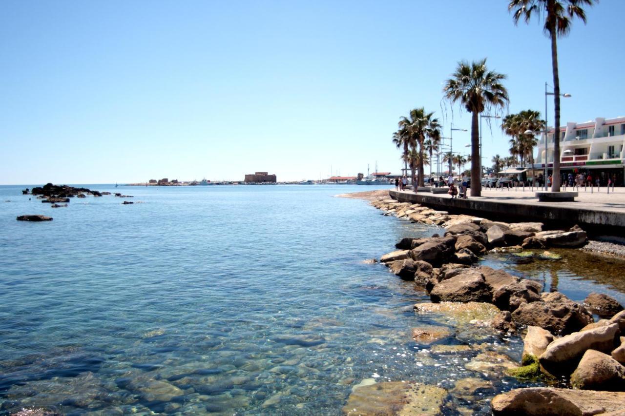 Phaedrus Living: Seaside Luxury Flat Lighthouse 67 Apartment Paphos Bagian luar foto